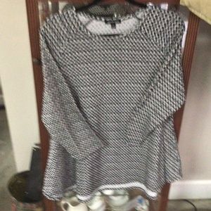Cha Cha vente flared women’s large top
